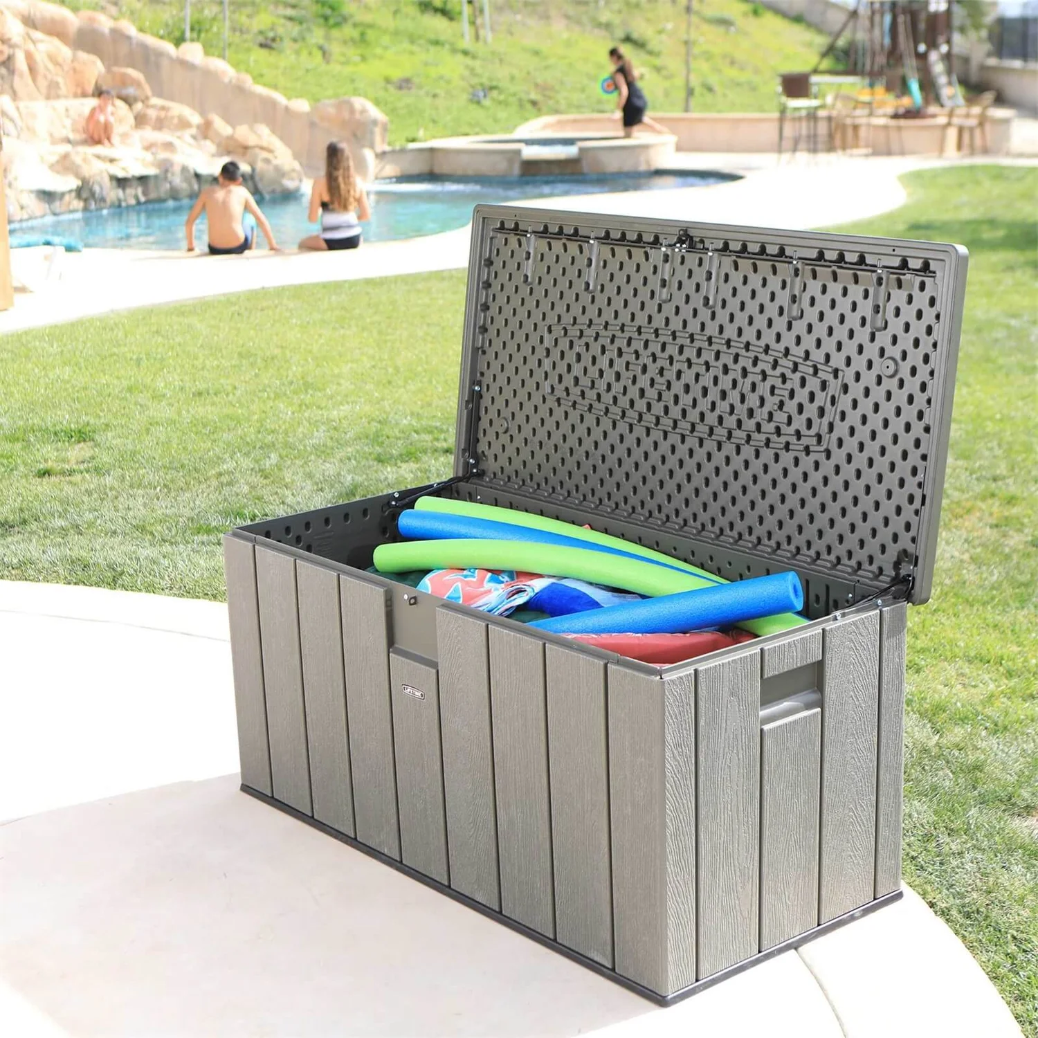 Lifetime Outdoor Plastic Storage Box 568 Litres 9 Lifetime Outdoor Plastic Storage Box 568 Litres - Image 7